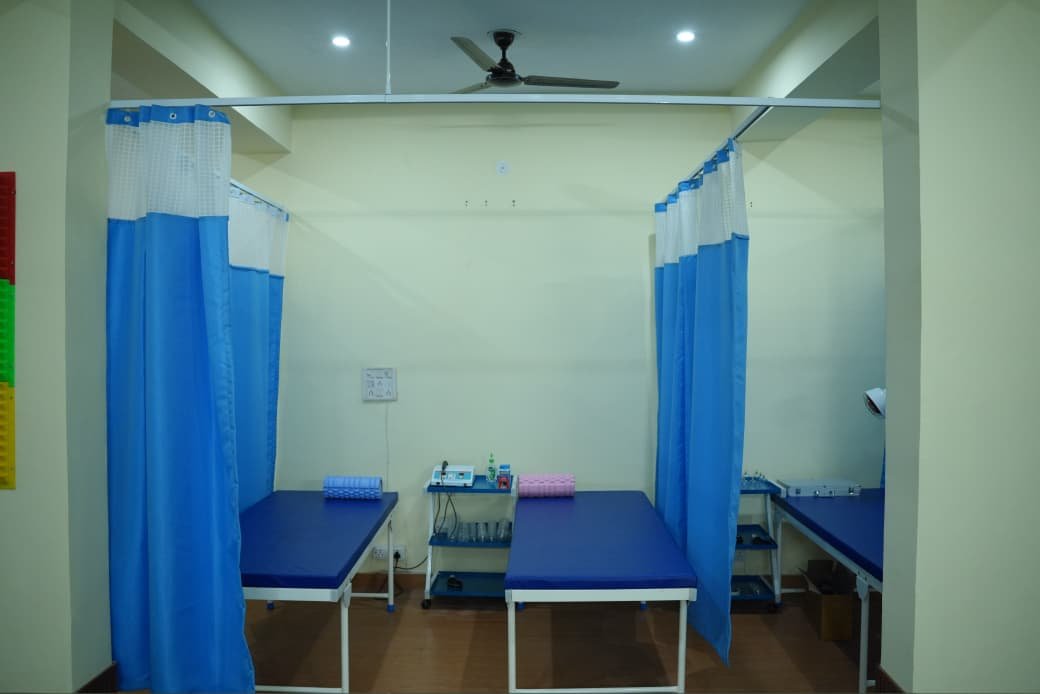 Physiotherapy treatment room with beds